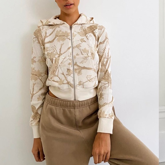 Aritzia Tops - TNA Aritzia Tan Camouflage zip hoodie